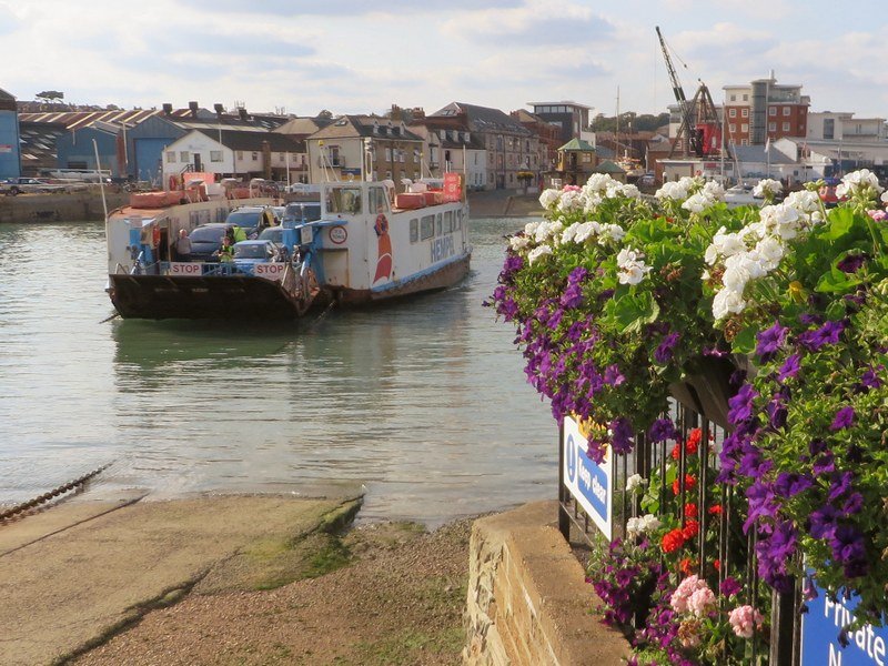 Cowes Chain Ferry